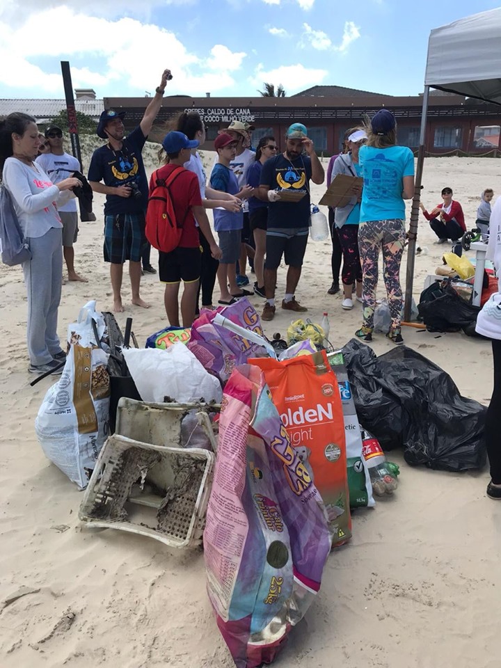 Dia Mundial de Limpeza de Rios e Praias 2019 - voluntários PMP-BS/Instituto Australis
